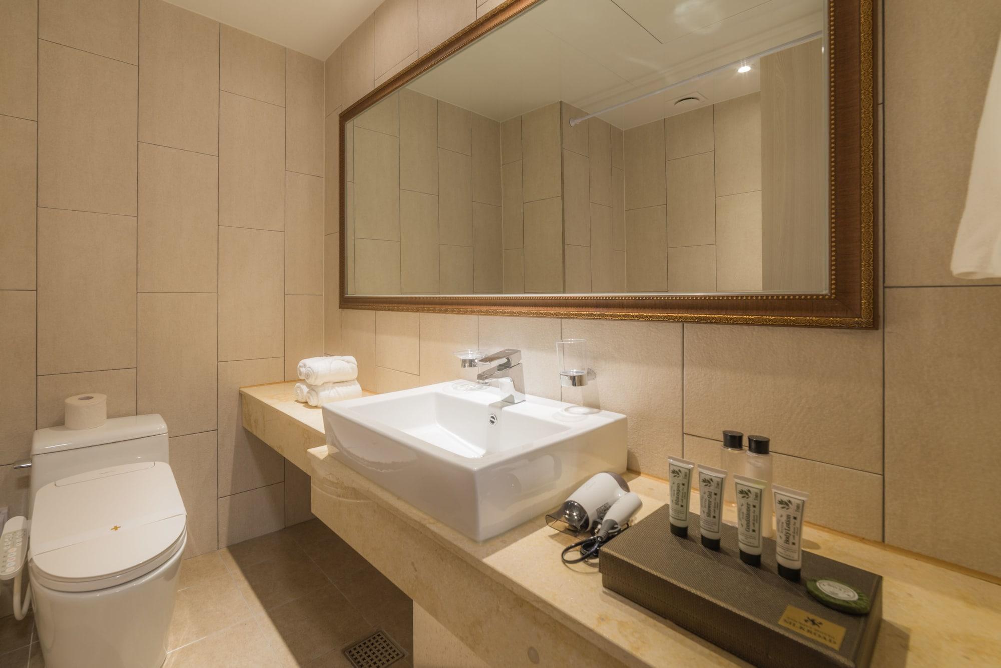 Reborn Suwon Silkroad Hotel Εξωτερικό φωτογραφία