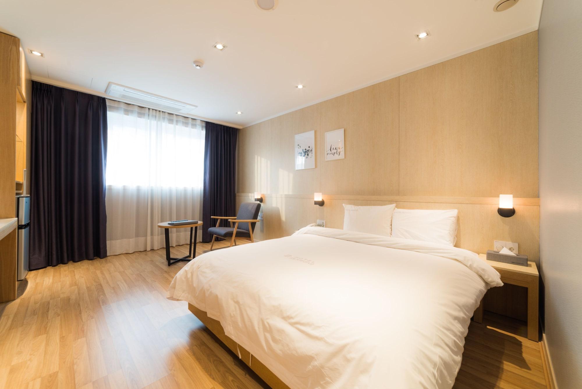 Reborn Suwon Silkroad Hotel Εξωτερικό φωτογραφία