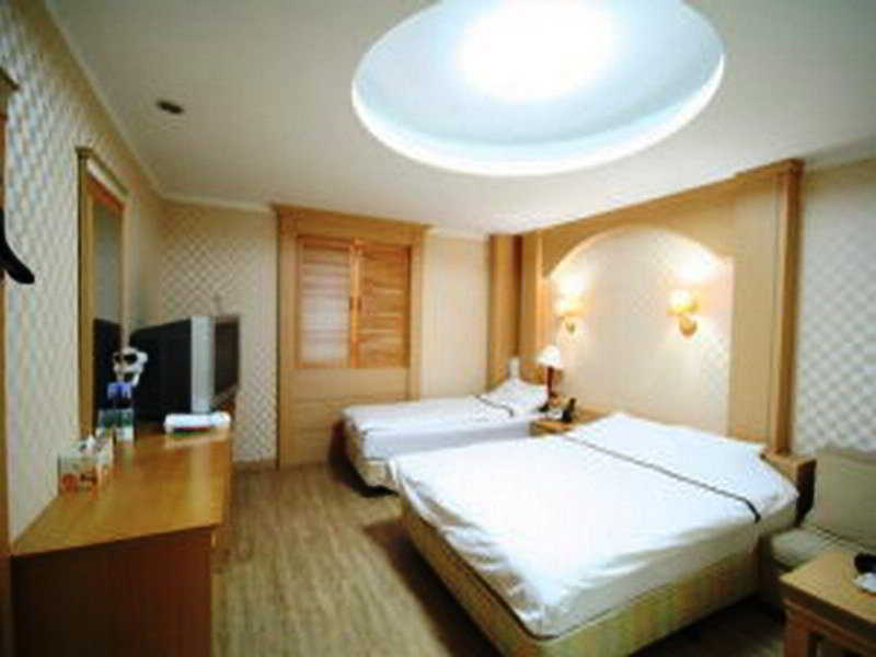 Reborn Suwon Silkroad Hotel Εξωτερικό φωτογραφία