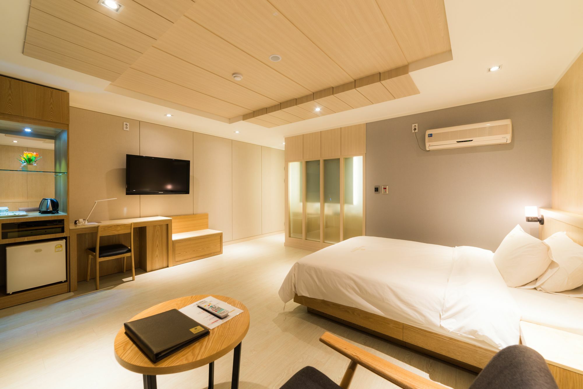 Reborn Suwon Silkroad Hotel Εξωτερικό φωτογραφία