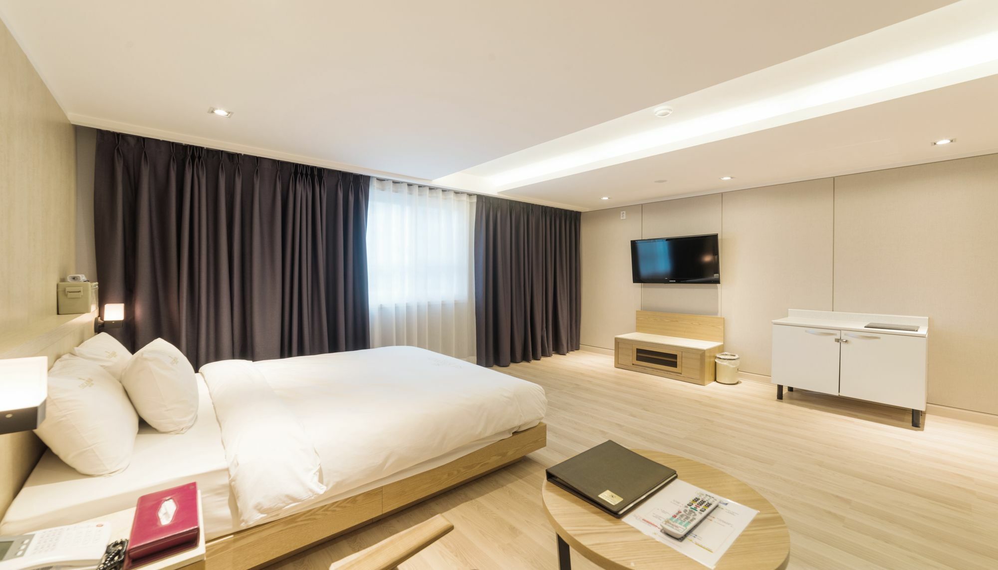 Reborn Suwon Silkroad Hotel Εξωτερικό φωτογραφία