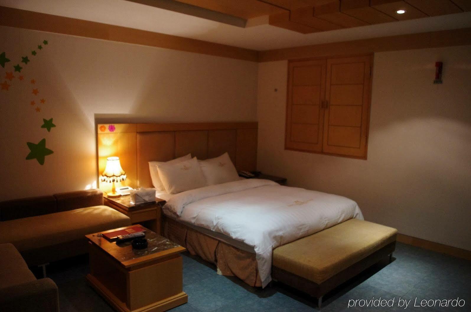 Reborn Suwon Silkroad Hotel Εξωτερικό φωτογραφία